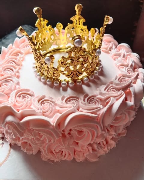 King Theme Cake - Image 5